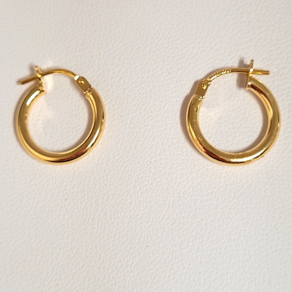 10k Real Yellow Gold Hoop Earrings, Approx 16mm, Made In Italy.